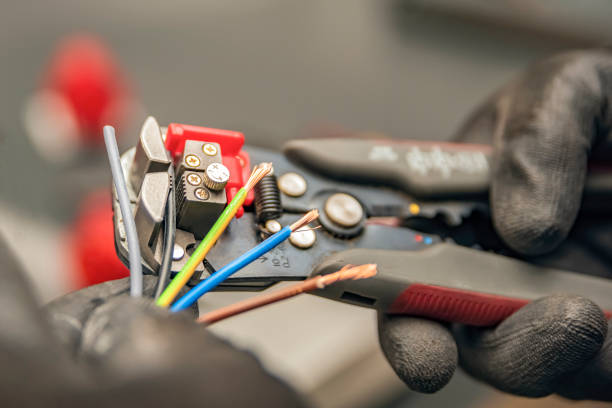  Keshena, WI Electrician Pros