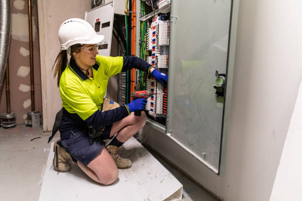 Best Local Electrician Companies  in Keshena, WI